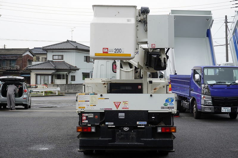 キャンター　高所作業車　アイチ製（ＳＢ１０Ａ）　最大地上高９．７ｍ　ＦＲＰバケット　バケット積載荷重２００ｋｇ　積載３００ｋｇ　工具入れ　ジョイスティックタイプ　アワーメーター：３４９６ｈ　左電格ミラー　バックカメラ　社外ナビ　フォグランプ　キーレス　通信工事仕様！ＡＴ車！2