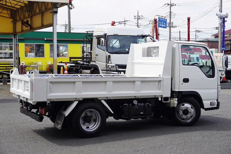 エルフ　強化ダンプ　新明和製　積載３０００ｋｇ　三方開　手動コボレーン　鳥居アングル補強　ダンプピン　ＥＴＣ　全低床　ワンオーナー！ＡＴ車！6