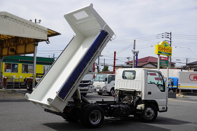 エルフ　強化ダンプ　新明和製　積載３０００ｋｇ　三方開　手動コボレーン　鳥居アングル補強　ダンプピン　ＥＴＣ　全低床　ワンオーナー！ＡＴ車！22