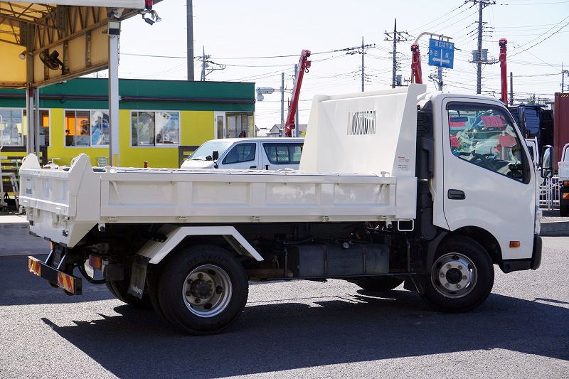 デュトロ　「ワイド」　強化　ローダーダンプ　新明和製　三方開　積載３６５０ｋｇ　手動コボレーン　スライド用ラジコン　ダンプピン　ＥＴＣ　６速ＭＴ！6