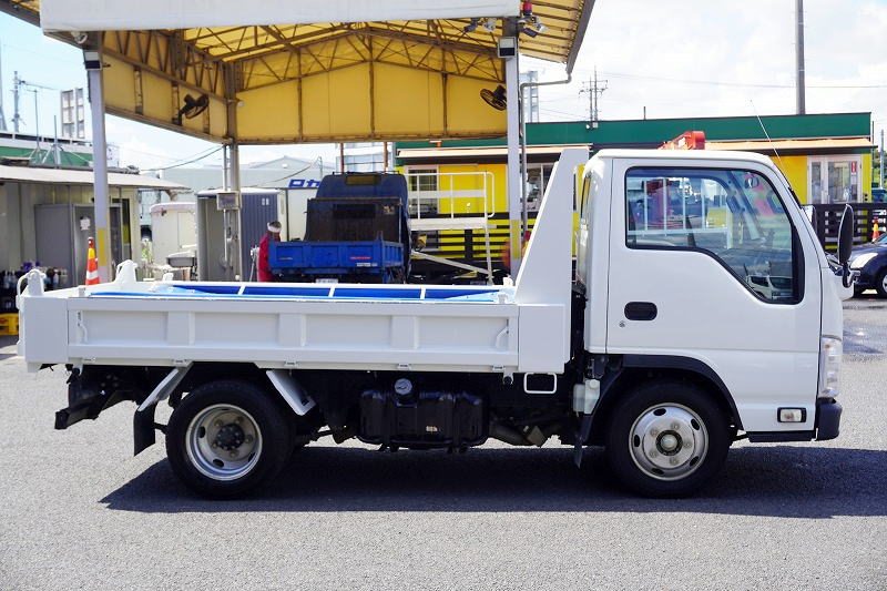 エルフ　強化ダンプ　極東製　積載２０００ｋｇ　三方開　全低床　手動コボレーン　鳥居アングル補強　ダンプピン　ＥＴＣ　ＡＴ車！準中型（５トン限定）免許対応！3