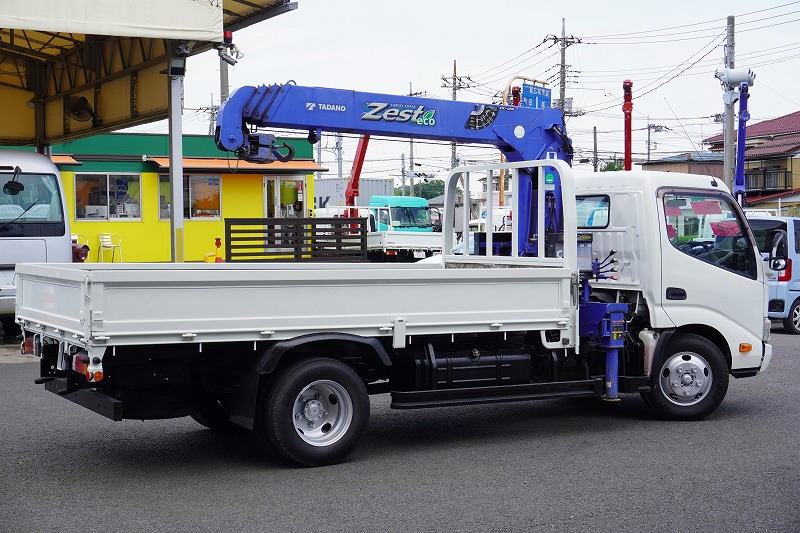 デュトロ　「標準幅　ロング」　４段クレーン　積載２０００ｋｇ　タダノ製　ラジコン　フックイン　２．６３ｔ吊　セイコーラック　ＥＴＣ　５速ＭＴ！　車検「Ｒ６年７月まで！」AK6