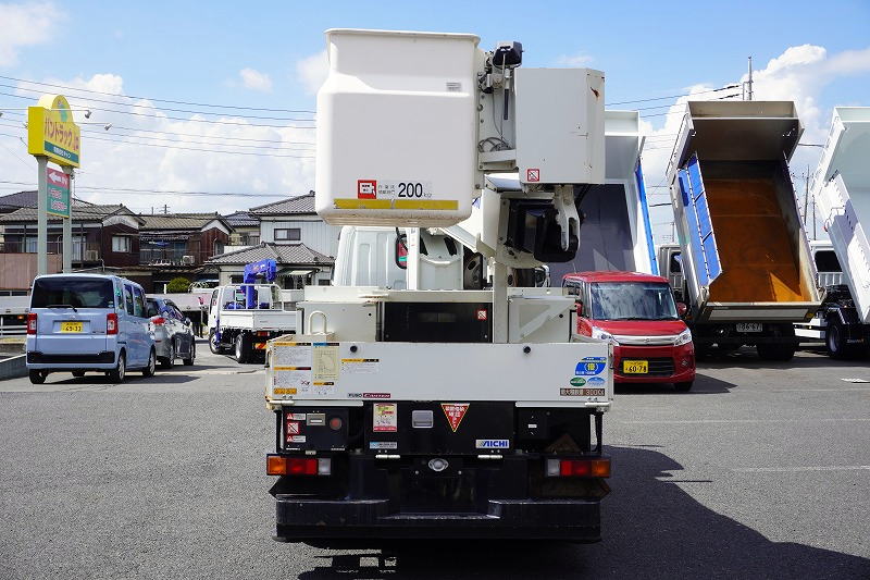 キャンター　高所作業車　アイチ製（ＳＢ１０Ａ）　最大地上高９．７ｍ　ＦＲＰバケット　バケット積載荷重２００ｋｇ　積載３００ｋｇ　工具入れ　ジョイスティックタイプ　アワーメーター：３２０８ｈ　左電格ミラー　社外ナビ　フルセグＴＶ　バックカメラ　フォグランプ　通信工事仕様！ＡＴ車！2