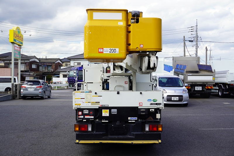 エルフ　高所作業車　アイチ製（ＳＨ１０Ａ）　積載１００ｋｇ　最大地上高９．９ｍ　ＦＲＰバケット　ブーム自動格納　バケット積載荷重２００ｋｇ　ジョイスティックタイプ　アワーメーター：２０１８ｈ　バックカメラ　社外ナビ　坂道発進補助　通信工事仕様！６速ＭＴ！2