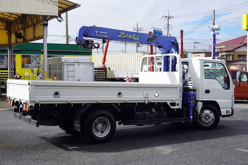 エルフ　「標準幅　ロング」　３段クレーン　積載２０００ｋｇ　タダノ製　ラジコン　フックイン　２．６３ｔ吊　ロープ穴３対　セイコーラック　床板二重張り　鳥居下部鉄板張り　坂道発進補助　ＥＴＣ　６速ＭＴ！6