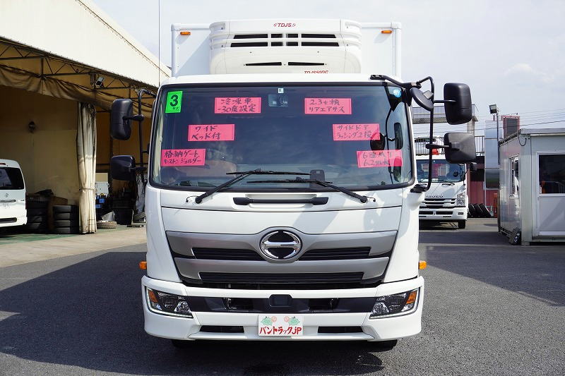 レンジャー　４トン　「ワイド　ベッド付き」　冷蔵冷凍車　積載２３００ｋｇ　リアエアサス　６．２ｍ長　格納パワーゲート　サイドドア　－３０度設定　キーストン　ジョルダー４列　ラッシング２段　バックカメラ　菱重製　オートエアコン　６速ＭＴ！0