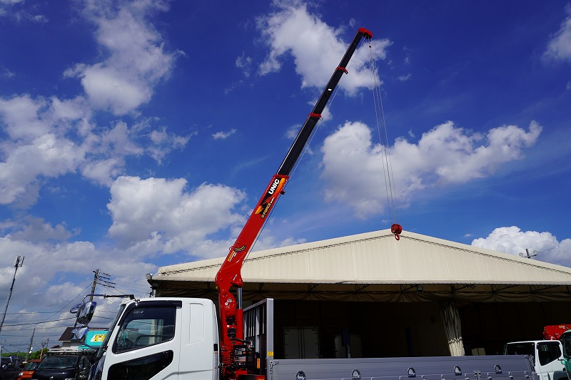 （未使用）　ファイター　増トン　「ワイド　ベッド付き」　４段クレーン　積載７６００ｋｇ　古河ユニック製　６ｍ長　アルミブロック　ラジコン　フックイン　２．９３ｔ吊　差し違いアウトリガー　坂道発進補助　床フック５対　ロープ穴５対　メッキパーツ　衝突軽減ブレーキ　車線逸脱警報　６速ＭＴ！　車検「Ｒ６年８月まで！」25