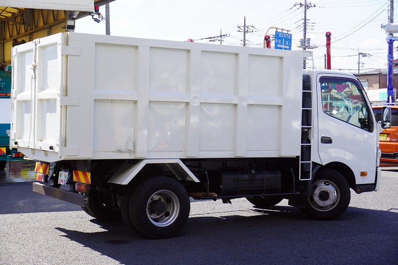 ダイナ　「ワイド　土砂禁止」　深ダンプ　積載３８００ｋｇ　一方開　角底　リア観音扉　新明和製　上物左右ラダー付き　ＥＴＣ　６速ＭＴ！車検「Ｒ６年１０月まで！」6