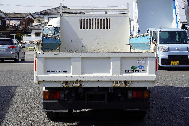 エルフ　強化ダンプ　極東製　積載３０００ｋｇ　三方開　手動コボレーン　鳥居ツノ出し　ＥＴＣ　フォグランプ　全低床　６速ＭＴ！2