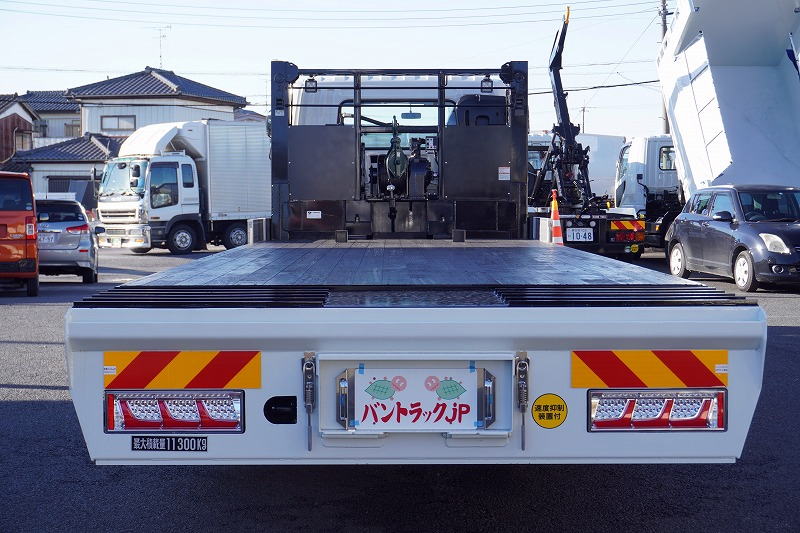 （未使用）　ファイター　大型　３軸　２デフ　リーフサス　「ベッド付」　積載１１３００ｋｇ　タダノ製　ハイジャッキ　重機運搬車　ウインチ　７．２ｍ長　床下アユミ板入れ＆アユミ板付き　スタンション穴　アルミホイール　ステンレスサイドバンパー　メッキパーツ　６速ＭＴ！　車検「Ｒ６年１１月まで！」2