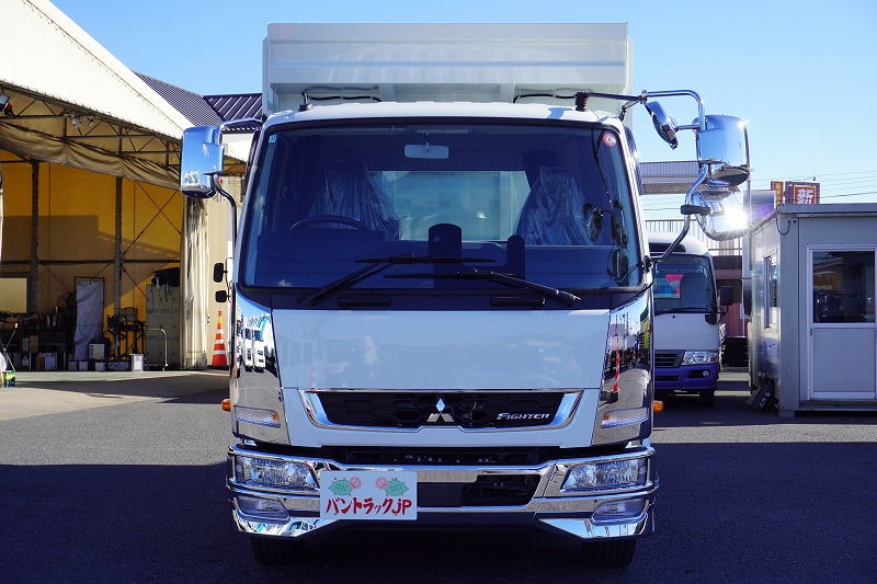 （未使用）　ファイター　増トン　「ベッド付き」　土砂ダンプ　新明和製　一方開　積載７１００ｋｇ　電動コボレーン　鳥居シートデッキ＆ラダー　造りボディー　砂切り　坂道発進補助　キーレス　ＨＩＤヘッドライト　衝突軽減ブレーキ　車線逸脱警報　メッキパーツ多数！６速ＭＴ！0