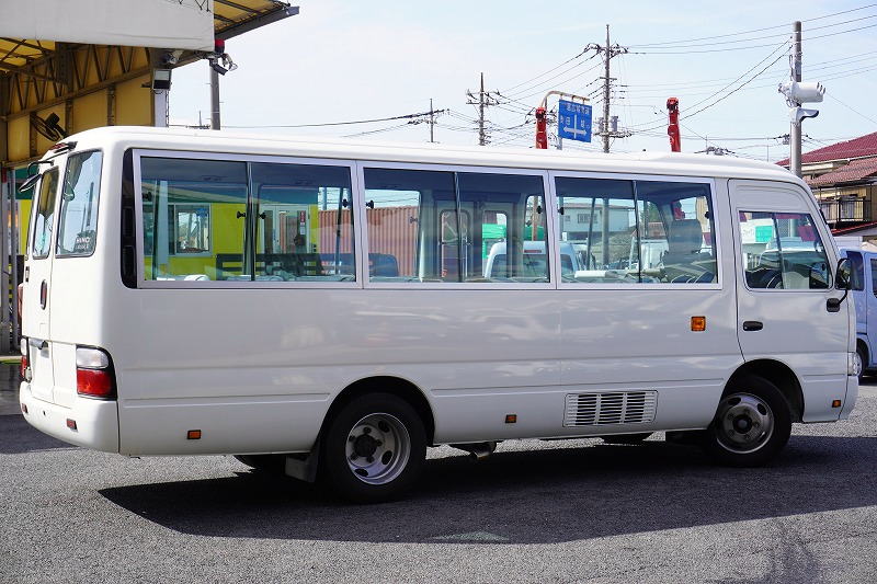 日野　リエッセⅡ　「ショート」　幼児バス　大人３人乗り　幼児３９人乗り　折り戸式手動ドア　リア片開きドア　左電格ミラー　ビニールシート　純正ナビ　バックカメラ　ＡＴ車！6