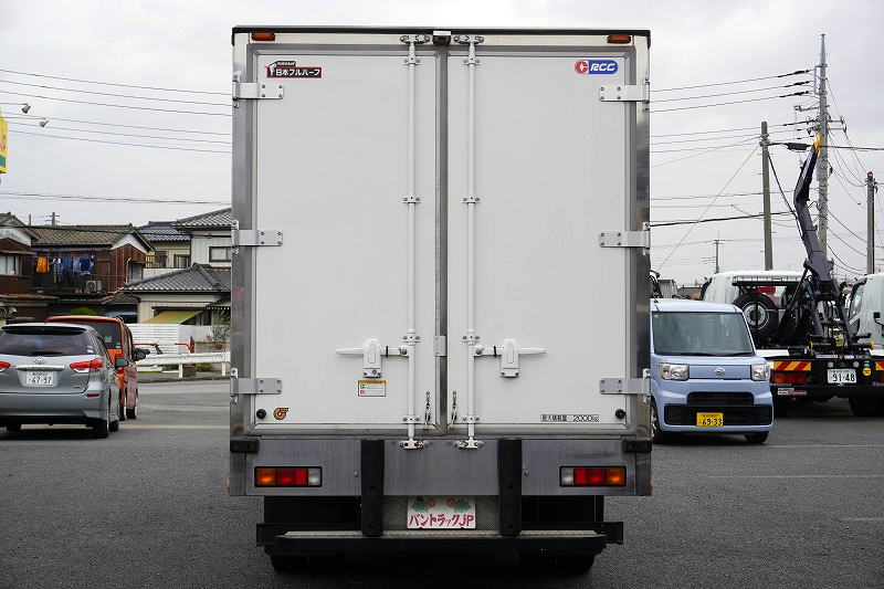 UD カゼット　「ワイド　ロング」　冷蔵冷凍車　積載２０００ｋｇ　菱重製　－３０度設定　荷台アルミ板張り　ラッシング２段　バックカメラ　両側電格ミラー　ミラーヒーター　温度記録計　ＨＩＤヘッドライト　フォグランプ　ＡＴ車！2