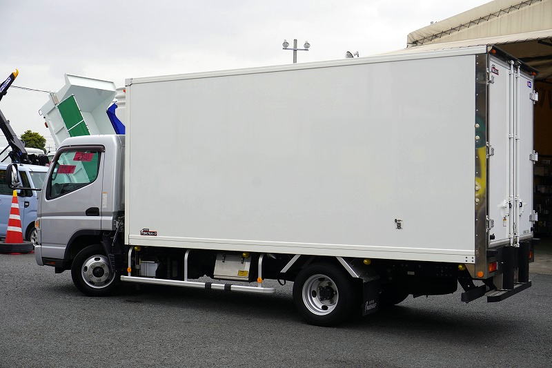 UD カゼット　「ワイド　ロング」　冷蔵冷凍車　積載２０００ｋｇ　菱重製　－３０度設定　荷台アルミ板張り　ラッシング２段　バックカメラ　両側電格ミラー　ミラーヒーター　温度記録計　ＨＩＤヘッドライト　フォグランプ　ＡＴ車！5