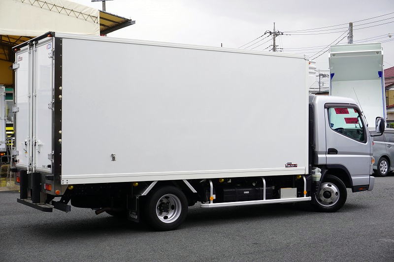 UD カゼット　「ワイド　ロング」　冷蔵冷凍車　積載２０００ｋｇ　菱重製　－３０度設定　荷台アルミ板張り　ラッシング２段　バックカメラ　両側電格ミラー　ミラーヒーター　温度記録計　ＨＩＤヘッドライト　フォグランプ　ＡＴ車！6