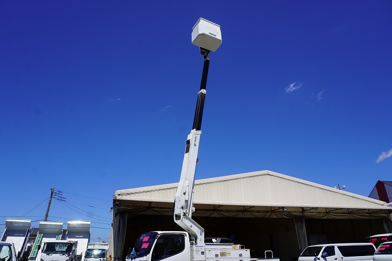 デュトロ　高所作業車　タダノ製（ＡＴ－１００ＴＴ）　最大地上高９．９ｍ　ＦＲＰバケット　バケット積載荷重２００ｋｇ　積載５００ｋｇ　工具入れ　ブーム自動格納　ジョイスティックタイプ　バックカメラ　坂道発進補助　電動パーキングブレーキ　アワーメーター：２３２６ｈ　通信工事仕様！５速ＭＴ！29