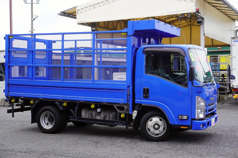 エルフ　「標準幅　セミロング」　平ボディー　資源ゴミ回収車　積載１９５０ｋｇ　一方開　アオリ欄干＆金網付き　リア四枚扉　荷台鉄板張り　バックカメラ　左電格ミラー　フォグランプ　ＡＴ車！希少車！！4