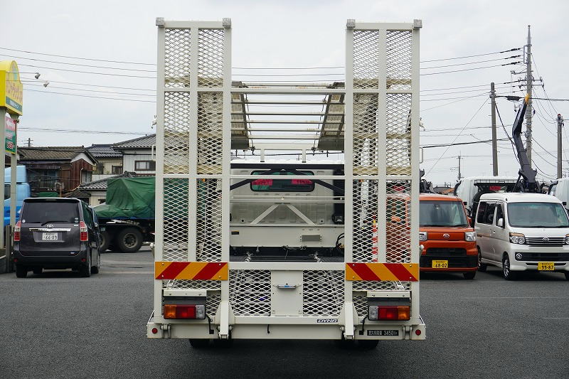 ダイナ　「ワイド超ロング」　キャリアカー　２台積　積載３４５０ｋｇ　古河ユニック製　ラジコン　ウインチ　油圧リアゲート　ＬＥＤヘッドライト＆フォグランプ　メッキパーツ＆メッキホイールライナー　衝突軽減ブレーキ　車線逸脱警報　ワンオーナー！６速ＭＴ！2