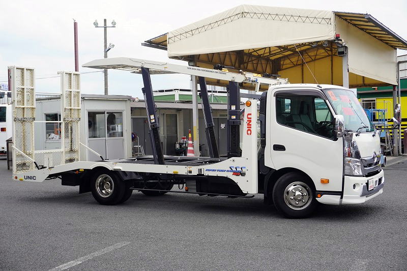 ダイナ　「ワイド超ロング」　キャリアカー　２台積　積載３４５０ｋｇ　古河ユニック製　ラジコン　ウインチ　油圧リアゲート　ＬＥＤヘッドライト＆フォグランプ　メッキパーツ＆メッキホイールライナー　衝突軽減ブレーキ　車線逸脱警報　ワンオーナー！６速ＭＴ！4