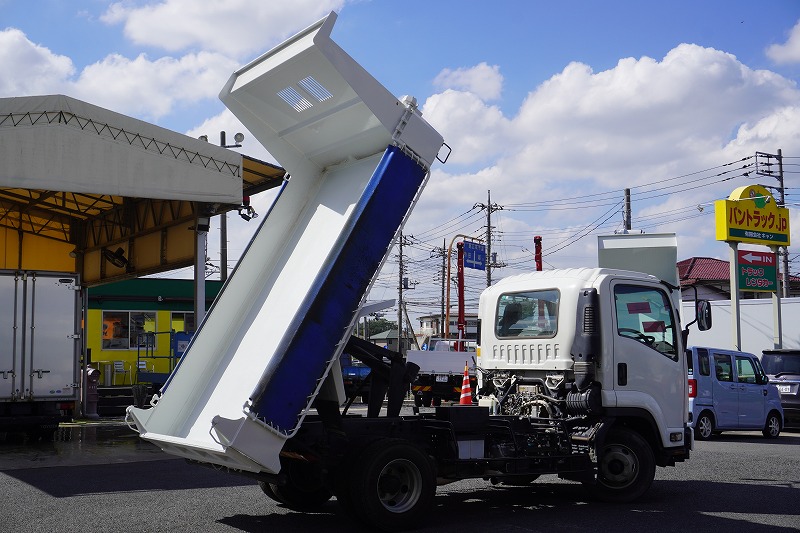 フォワード　４トン　「ベッドレス」　強化ダンプ　一方開　極東製　積載３６００ｋｇ　電動コボレーン　鳥居アングル補強　ダンプピン　社外リアバンパー　ＥＴＣ　６速ＭＴ！25