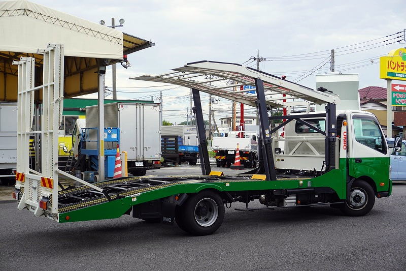 デュトロ　「ワイド超ロング」　キャリアカー　２台積　積載３４００ｋｇ　古河ユニック製　ラジコン　ウインチ　油圧リアゲート　坂道発進補助　左電格ミラー　クリアランスソナー　ＬＥＤヘッドライト＆フォグランプ　スマートキー　衝突軽減ブレーキ　車線逸脱警報　電動パーキングブレーキ　６速ＭＴ！6