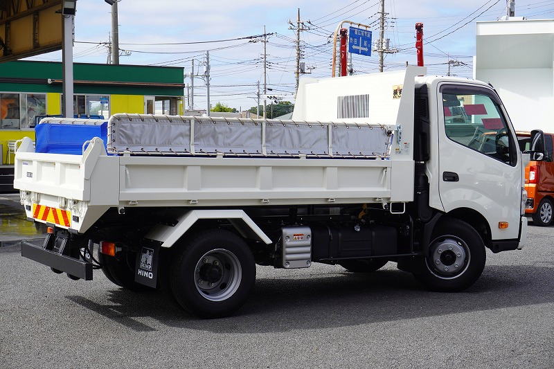 （未使用）　デュトロ　「ワイド　ハイグレード」　強化　ローダーダンプ　新明和製　三方開　積載３６５０ｋｇ　手動コボレーン　ダンプピン　スライド用ラジコン　両側電格ミラー　坂道発進補助　ルームミラー型バックカメラ　クリアランスソナー　ＬＥＤヘッドライト＆フォグランプ　スマートキー　衝突軽減ブレーキ　車線逸脱警報　６速ＭＴ！車検「Ｒ８年２月まで！」7