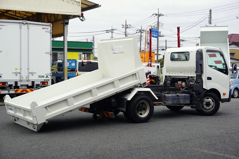 デュトロ　「ワイド」　強化　ローダーダンプ　新明和製　三方開　積載３７００ｋｇ　スライド用ラジコン　ダンプピン　左電格ミラー　ＥＴＣ　６速ＭＴ！