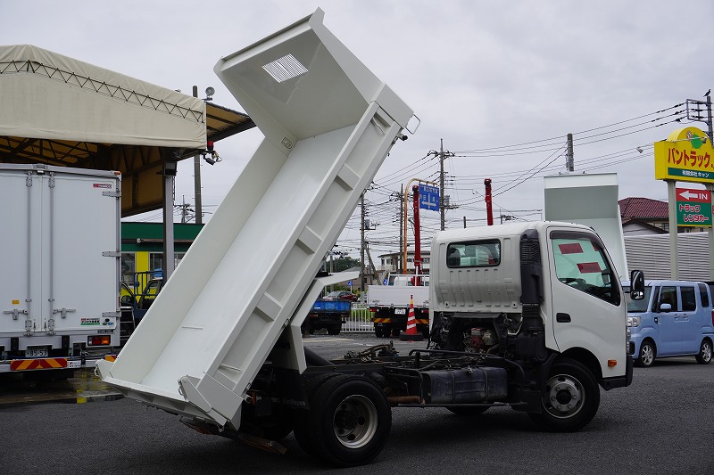 デュトロ　「ワイド」　強化　ローダーダンプ　新明和製　三方開　積載３７００ｋｇ　スライド用ラジコン　ダンプピン　左電格ミラー　ＥＴＣ　６速ＭＴ！24