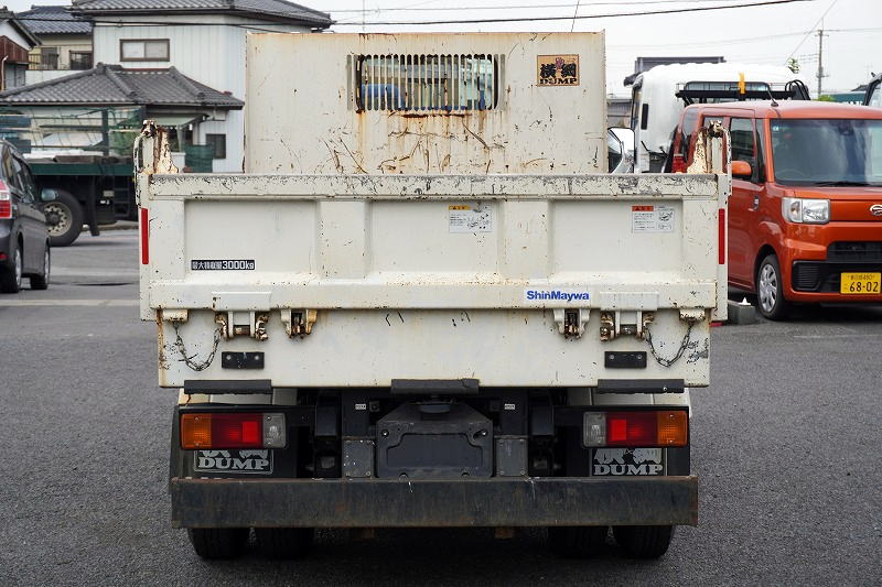 デュトロ　「標準幅」　強化　ローダーダンプ　積載３０００ｋｇ　新明和製　三方開　ダンプピン　スライド用ラジコン　ＥＴＣ　坂道発進補助　左電格ミラー　クリアランスソナー　電動パーキングブレーキ　衝突軽減ブレーキ　車線逸脱警報　低走行！６速ＭＴ！1