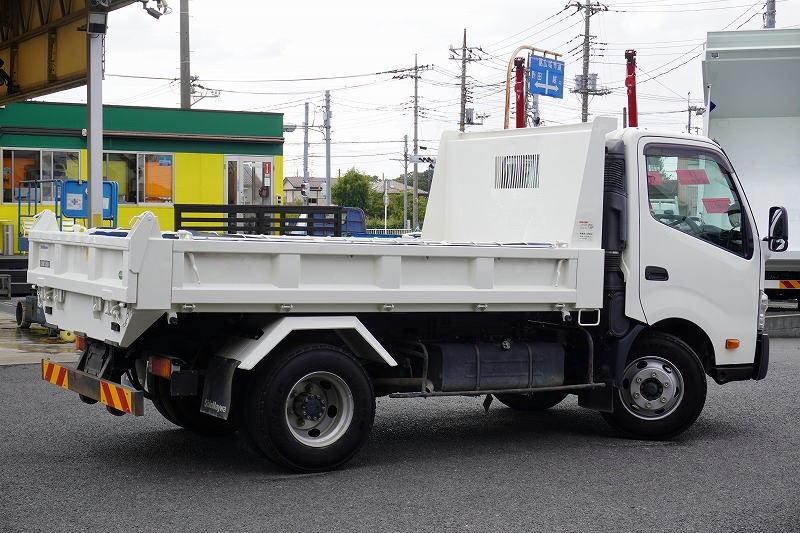 デュトロ　「ワイド」　強化　ローダーダンプ　新明和製　三方開　積載３６５０ｋｇ　手動コボレーン　スライド用ラジコン　ダンプピン　左電格ミラー　ＥＴＣ　６速ＭＴ！6