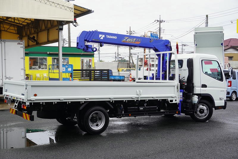 （未使用）　キャンター　「ワイド超ロング」　４段クレーン　積載３０００ｋｇ　タダノ製　ラジコン　フックイン　２．９３ｔ吊　セイコーラック　ＬＥＤヘッドライト＆ＬＥＤフォグランプ　左電格ミラー　スマートキー　衝突軽減ブレーキ　車線逸脱警報　５速ＭＴ！車検「Ｒ８年４月まで！」5