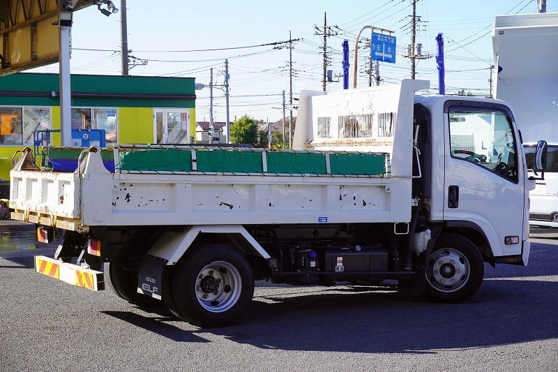 エルフ　「ワイド」　強化ダンプ　新明和製　積載３７００ｋｇ　一方開　手動コボレーン　鳥居アングル補強　ダンプピン　アユミ板掛け　左電格ミラー　ＬＥＤヘッドライト＆フォグランプ　衝突軽減ブレーキ　車線逸脱警報　低走行！ＡＴ車！6