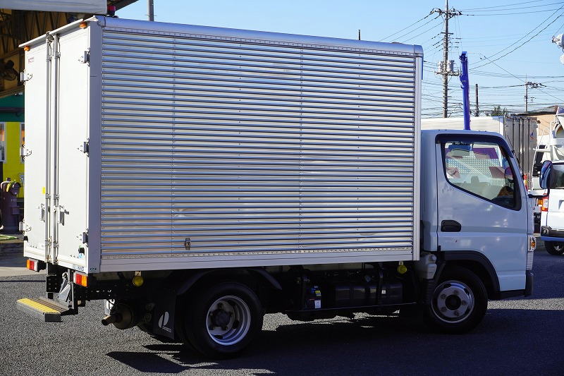 キャンター　１０尺　アルミバン　積載２０００ｋｇ　ラッシング２段　バックカメラ　ＥＴＣ　衝突軽減ブレーキ　車線逸脱警報　パブコ製　全高２．８ｍ以下　ＡＴ車！6