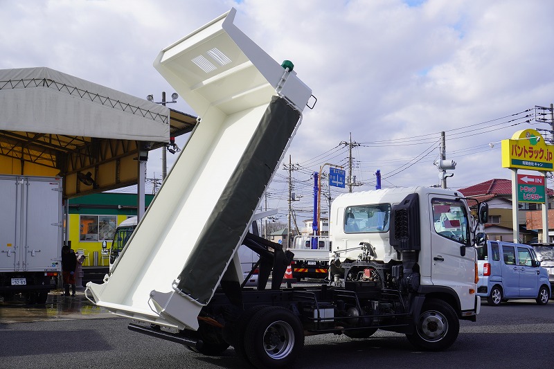 レンジャー　４トン　「ベッドレス」　強化ダンプ　一方開　極東製　積載３６００ｋｇ　電動コボレーン　鳥居アングル補強　ダンプピン　社外リアバンパー　ＨＩＤヘッドライト　坂道発進補助　ＥＴＣ　６速ＭＴ！23