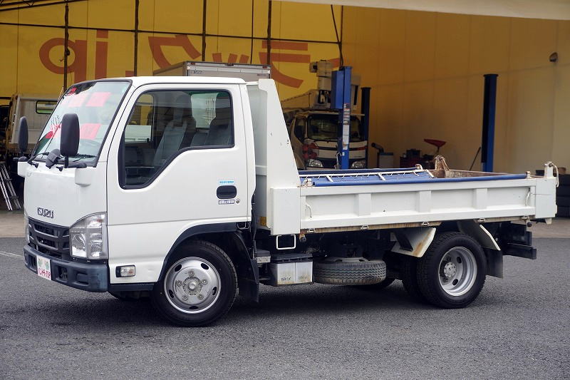 エルフ　強化ダンプ　極東製　積載２０００ｋｇ　三方開　手動コボレーン　鳥居アングル補強　ダンプピン　ＥＴＣ　フルフラットロー　ＡＴ車！フロント画像