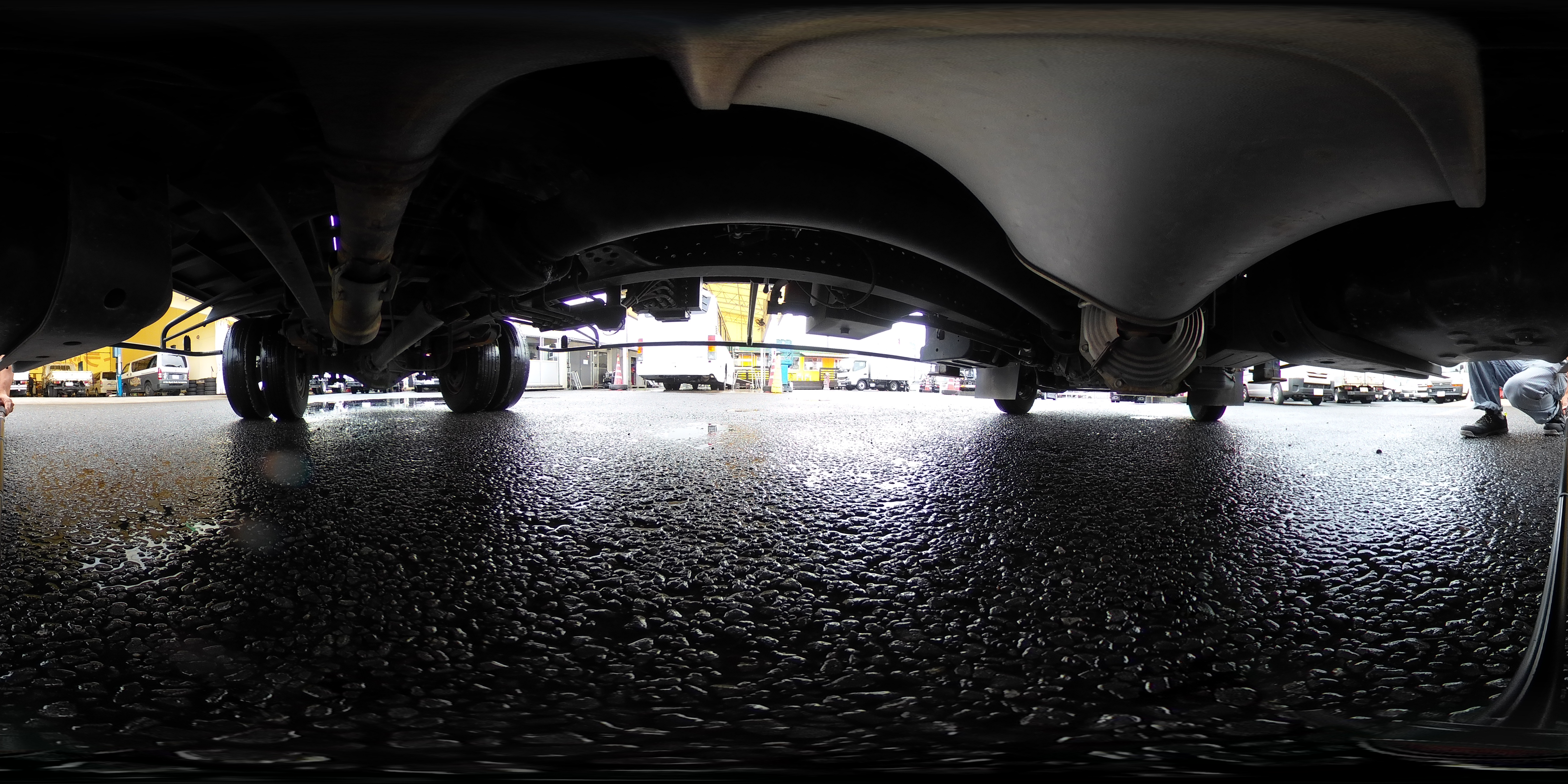 エルフ　「ワイド超ロング」　セルフローダー　一般用　古河ユニック製　積載３３００ｋｇ　ハイジャッキ　ラジコン　ウインチ　電動スライド式ステップ　三方開　床フック６対　左電格ミラー　坂道発進補助　フォグランプ　６速ＭＴ！1