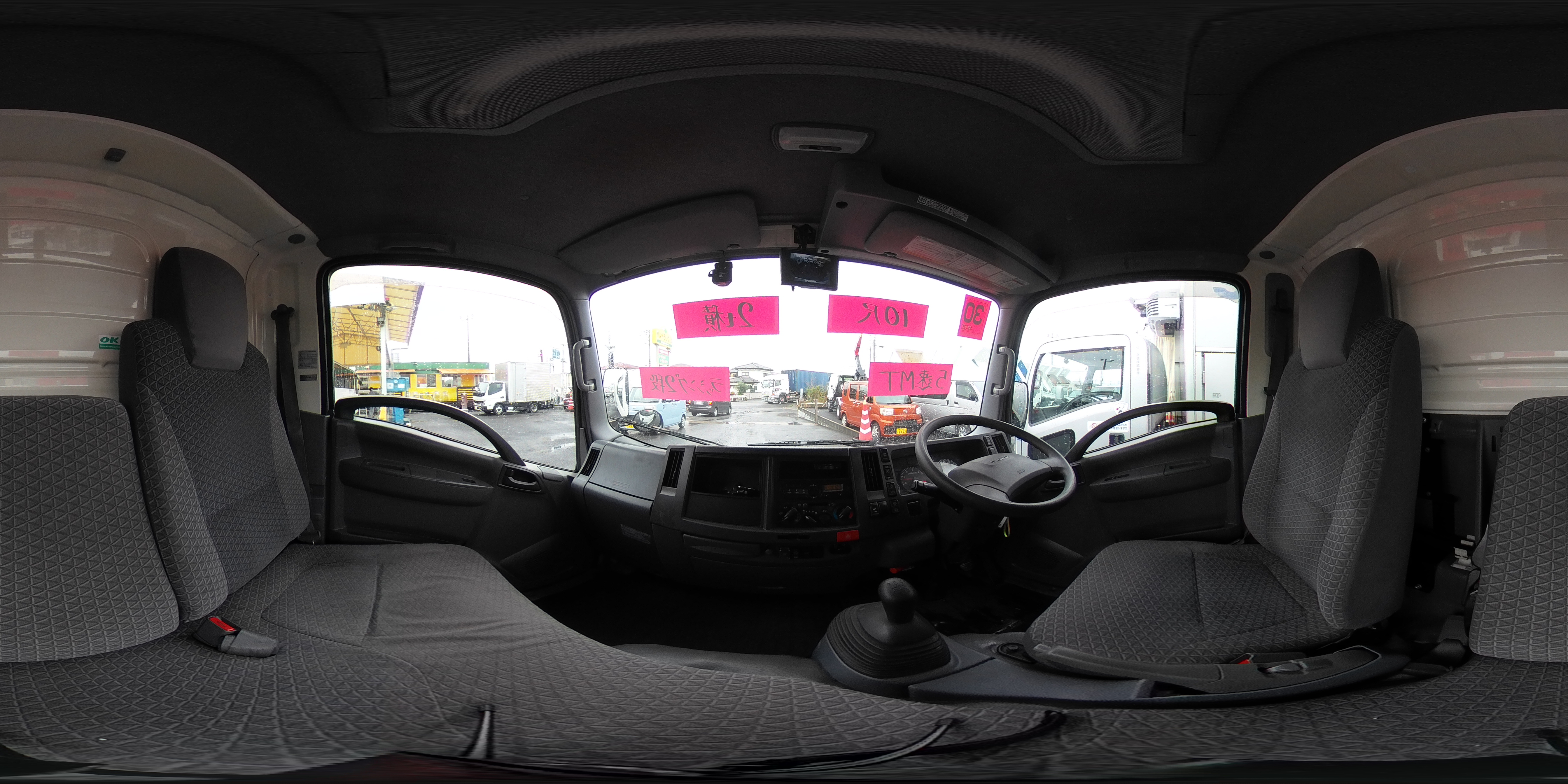 エルフ　１０尺　アルミバン　積載２０００ｋｇ　ラッシング２段　左電格ミラー　坂道発進補助　バックカメラ　ＥＴＣ２．０　９０度ストッパー　フォグランプ　全低床　日本フルハーフ製　５速ＭＴ！0