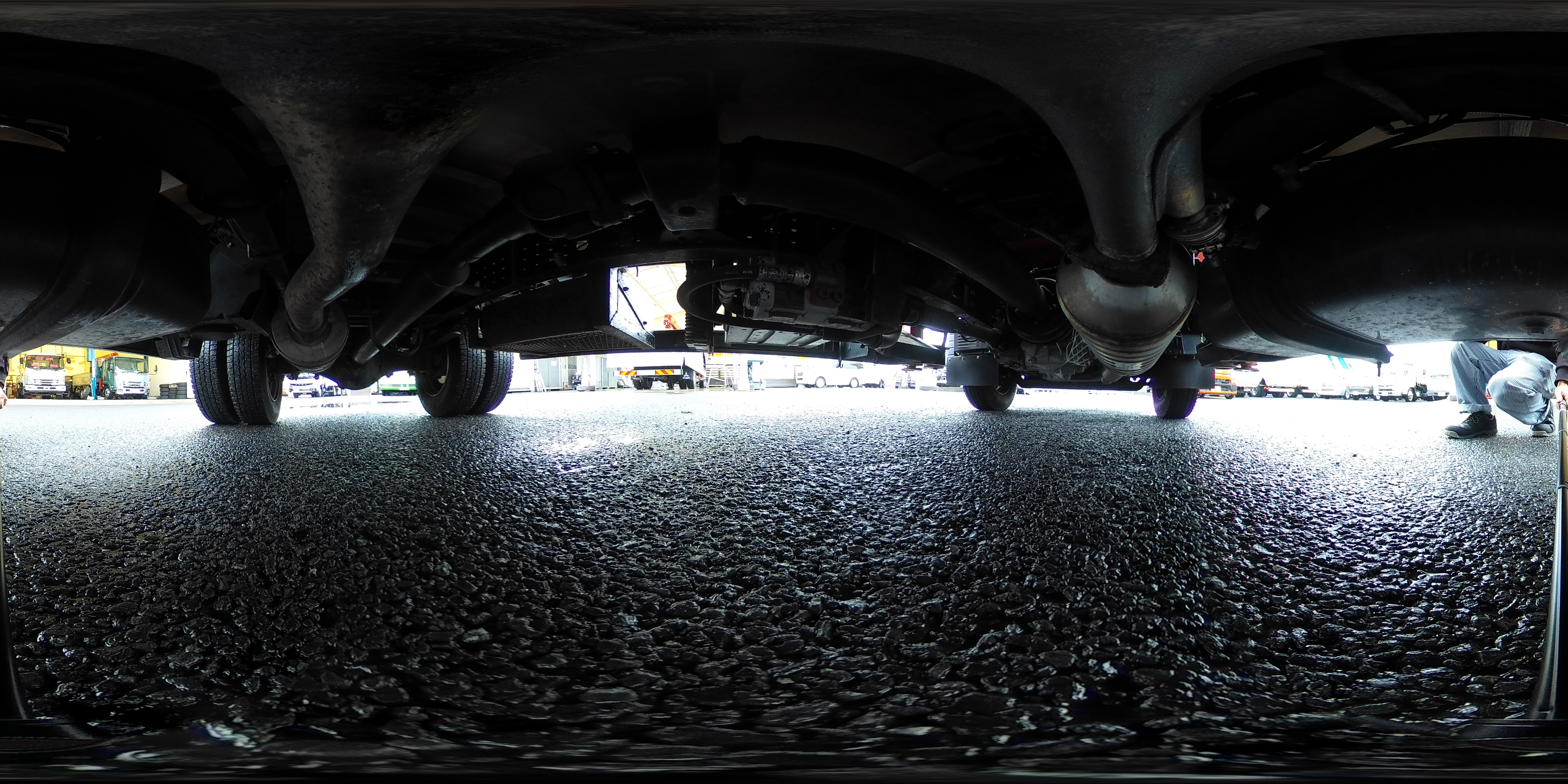 キャンター　「カスタム　標準幅　ロング」　４段クレーン　積載２０００ｋｇ　古河ユニック製　ラジコン　フックイン　２．６３ｔ吊　セイコーラック　鳥居工具箱＆上部金網張り　アオリ上部プロテクター付き　網工具入れ　左電格ミラー　バックカメラ　ＥＴＣ　フォグランプ　キーレス　ＨＩＤヘッドライト　メッキパーツ　５速ＭＴ！1