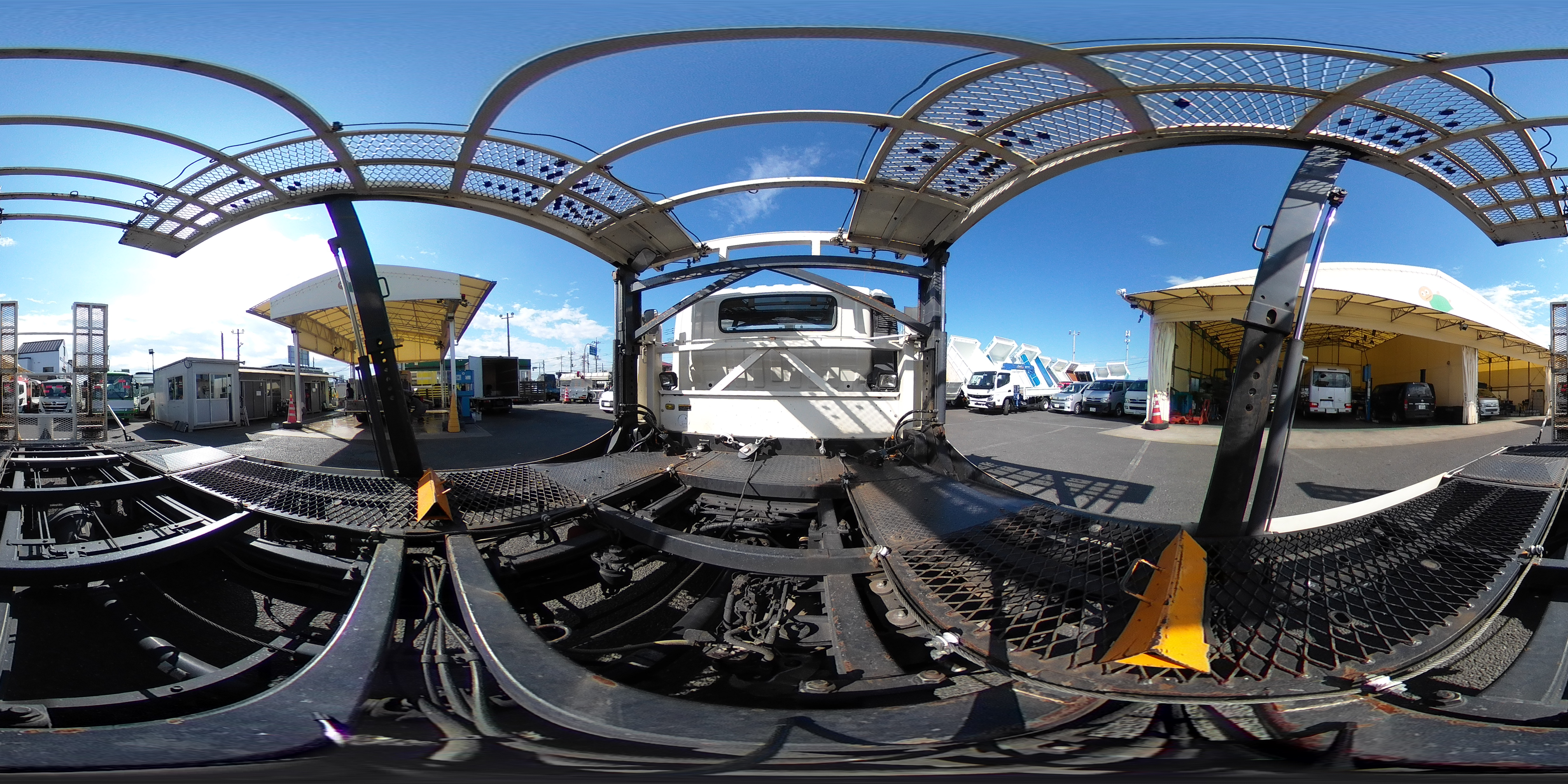 デュトロ　「ワイド超ロング」　キャリアカー　２台積　古河ユニック製　積載３４００ｋｇ　ウインチ　ラジコン　油圧リアゲート　バックカメラ　ＥＴＣ　社外ナビ　フルセグＴＶ　左電格ミラー　坂道発進補助　電動パーキングブレーキ　フォグランプ　衝突軽減ブレーキ　車線逸脱警報　６速ＭＴ！2