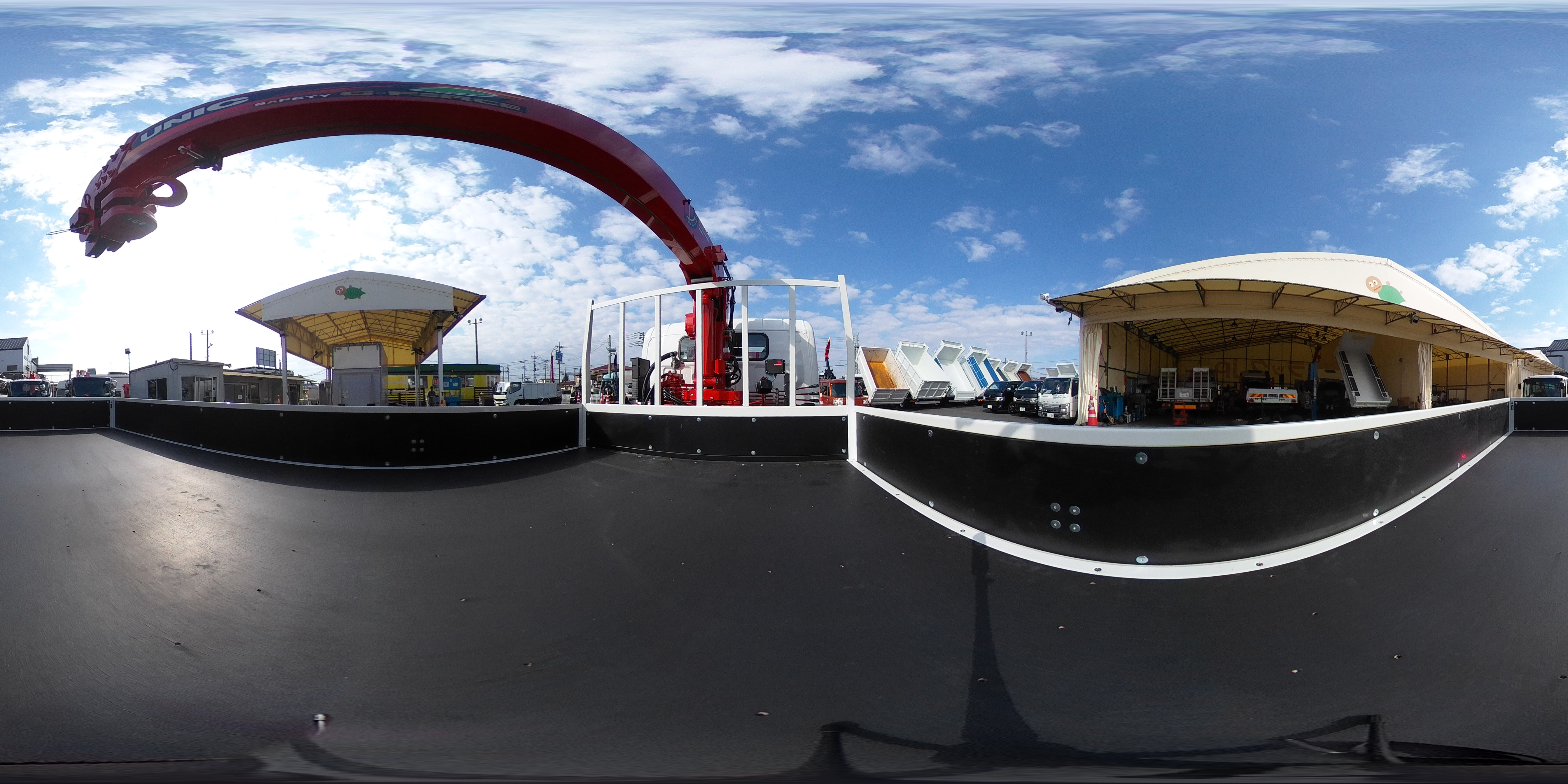 （未使用）　キャンター　「ワイド超ロング」　４段クレーン　積載３３５０ｋｇ　古河ユニック製　ラジコン　フックイン　２．９３ｔ吊　セイコーラック　バックカメラ　ＬＥＤヘッドライト＆ＬＥＤフォグランプ　左電格ミラー　スマートキー　衝突軽減ブレーキ　車線逸脱警報　５速ＭＴ！車検「Ｒ９年７月まで！」2