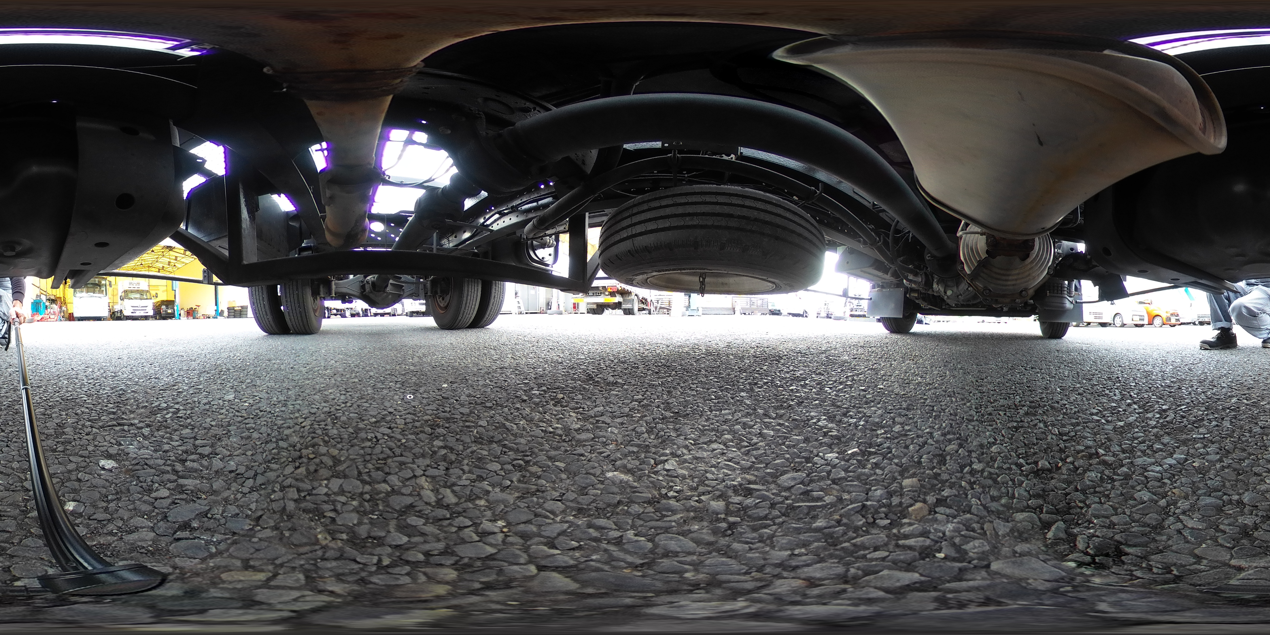 エルフ　「ワイド超ロング」　キャリアカー　２台積　花見台製　積載３６５０ｋｇ　ウインチ　油圧リアゲート　ラジコン　社外ナビ　ＥＴＣ　左電格ミラー　坂道発進補助　ＬＥＤヘッドライト　フォグランプ　メッキパーツ　ワンオーナー！６速ＭＴ！0