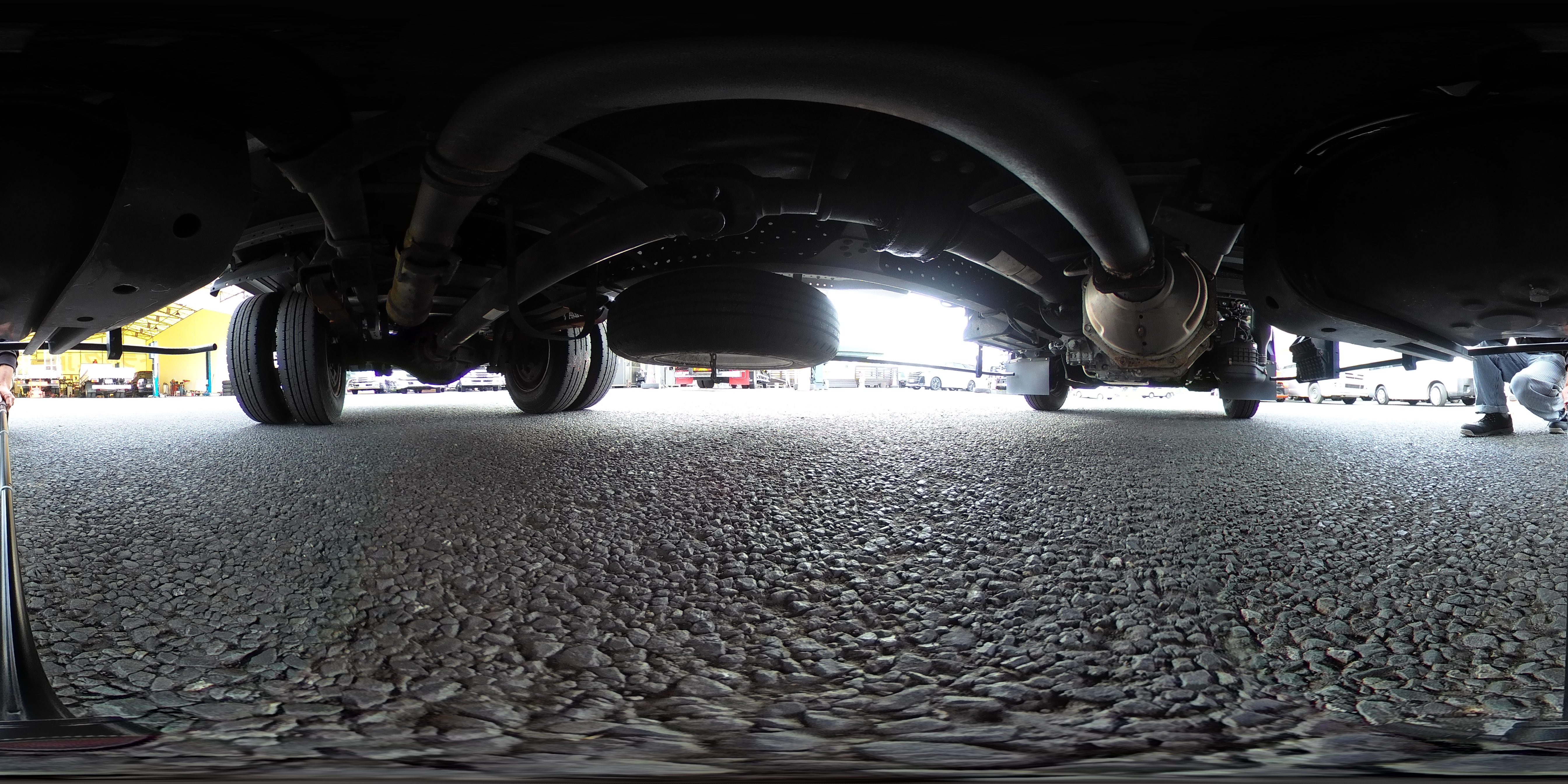 エルフ　「ワイドロング」　アルミバン　積載３５００ｋｇ　サイドドア　跳ね上げ式パワーゲート　ラッシング３段　左電格ミラー　バックカメラ　社外ナビ　ＥＴＣ　フォグランプ　日本フルハーフ製　ＡＴ車！　車検「Ｒ８年３月まで！」1