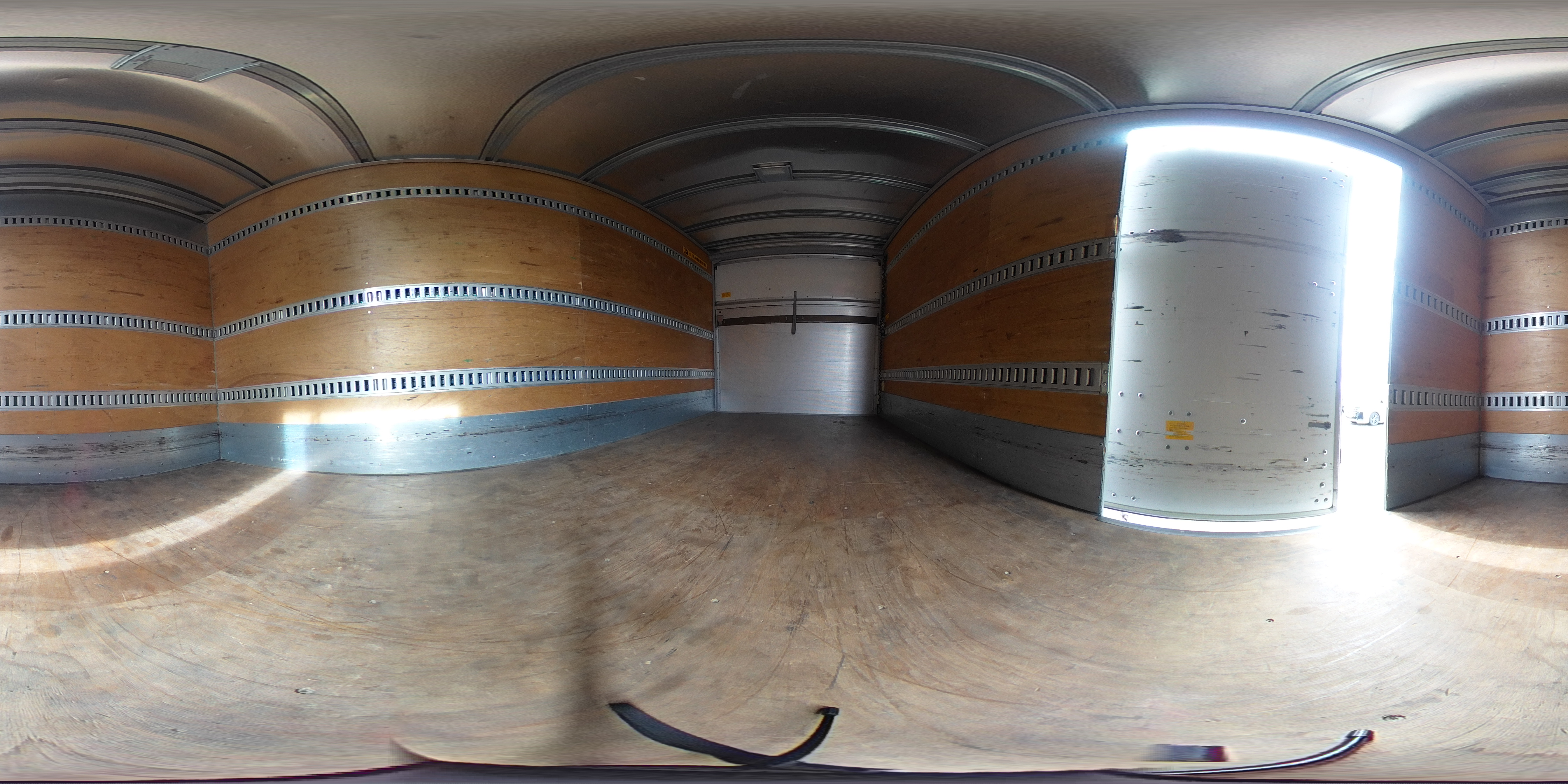 エルフ　「ワイドロング」　アルミバン　積載３５００ｋｇ　サイドドア　跳ね上げ式パワーゲート　ラッシング３段　左電格ミラー　バックカメラ　社外ナビ　ＥＴＣ　フォグランプ　日本フルハーフ製　ＡＴ車！　車検「Ｒ８年３月まで！」2