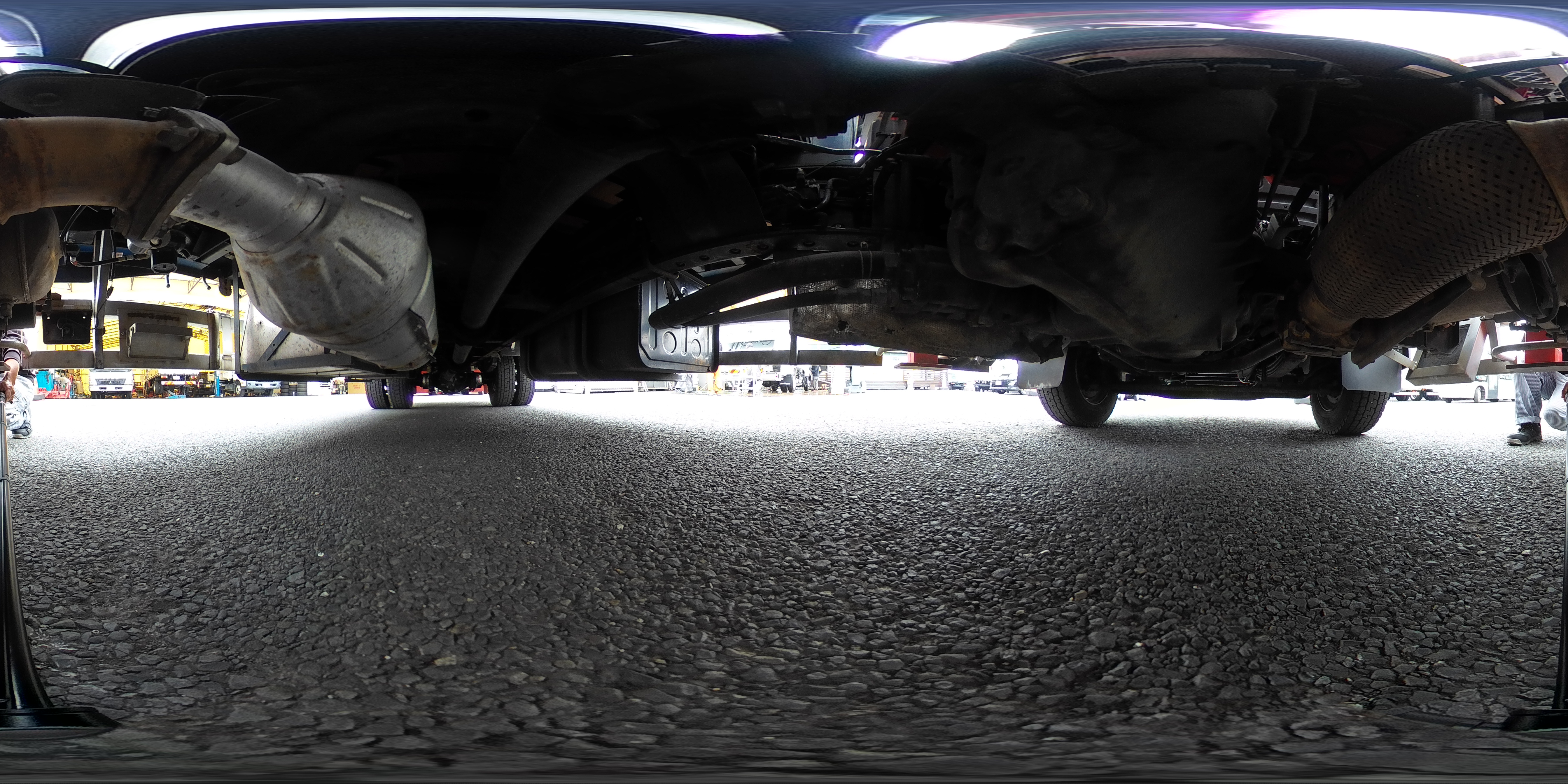 レンジャー　増トン　「標準幅　ベッド付」　４段クレーン　積載７１００ｋｇ　古河ユニック製　６ｍ長　アルミブロック　ラジコン　フックイン　２．９３ｔ吊　差違いアウトリガー　角足　セイコーラック　アオリ上部プロテクター付き　鳥居板張り＆工具入れ　坂道発進補助　オートエアコン　ＨＩＤヘッドライト　社外テール　メッキパーツ　６速ＭＴ！1