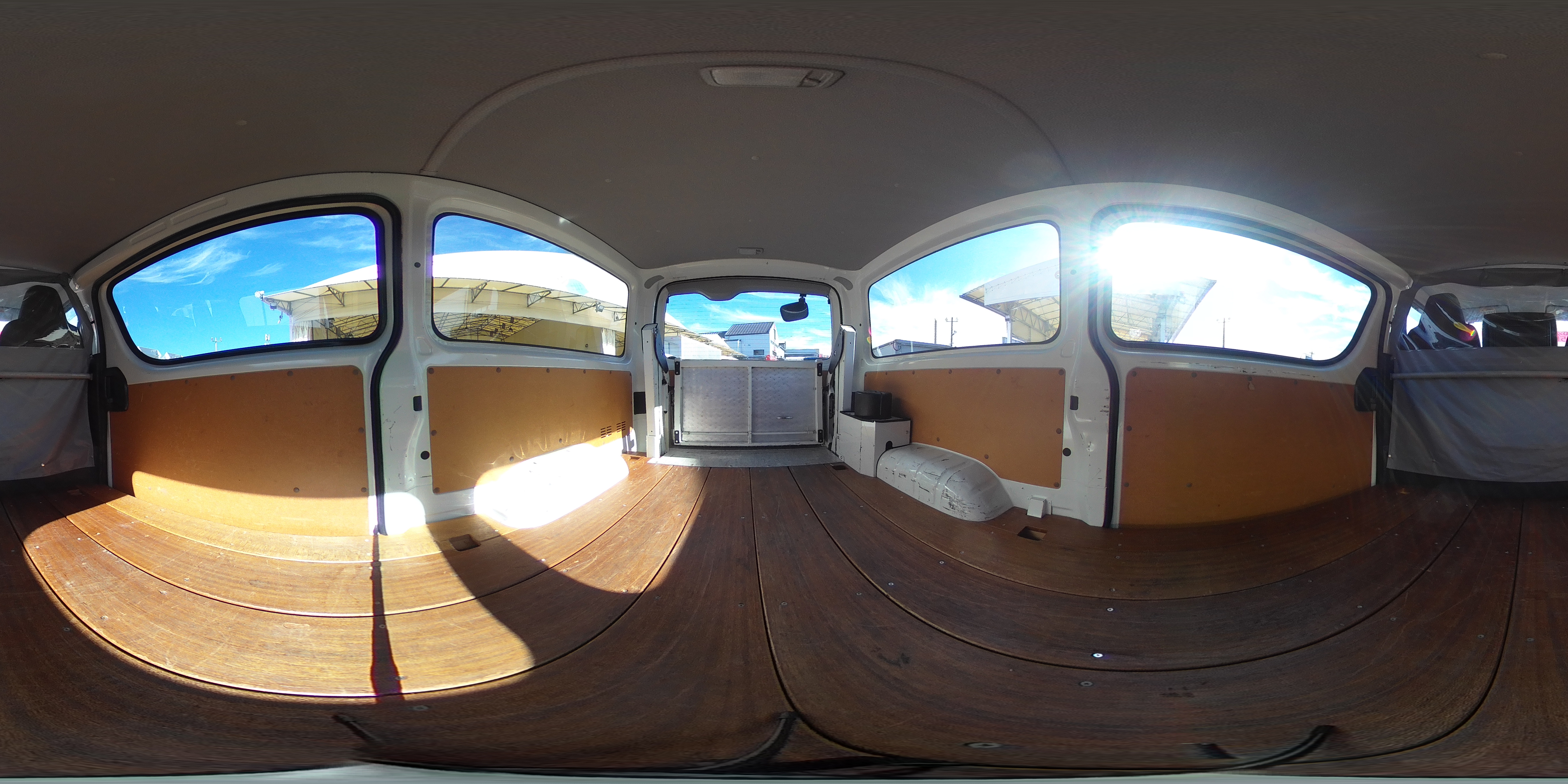 レジアスエース ロング DX 5ドア ガソリン車 3人乗り トヨタ車体製パワーゲート 荷台板張り 純正ナビ ワンセグTV バックカメラ ETC キーレス ワンオーナー!AT車!2