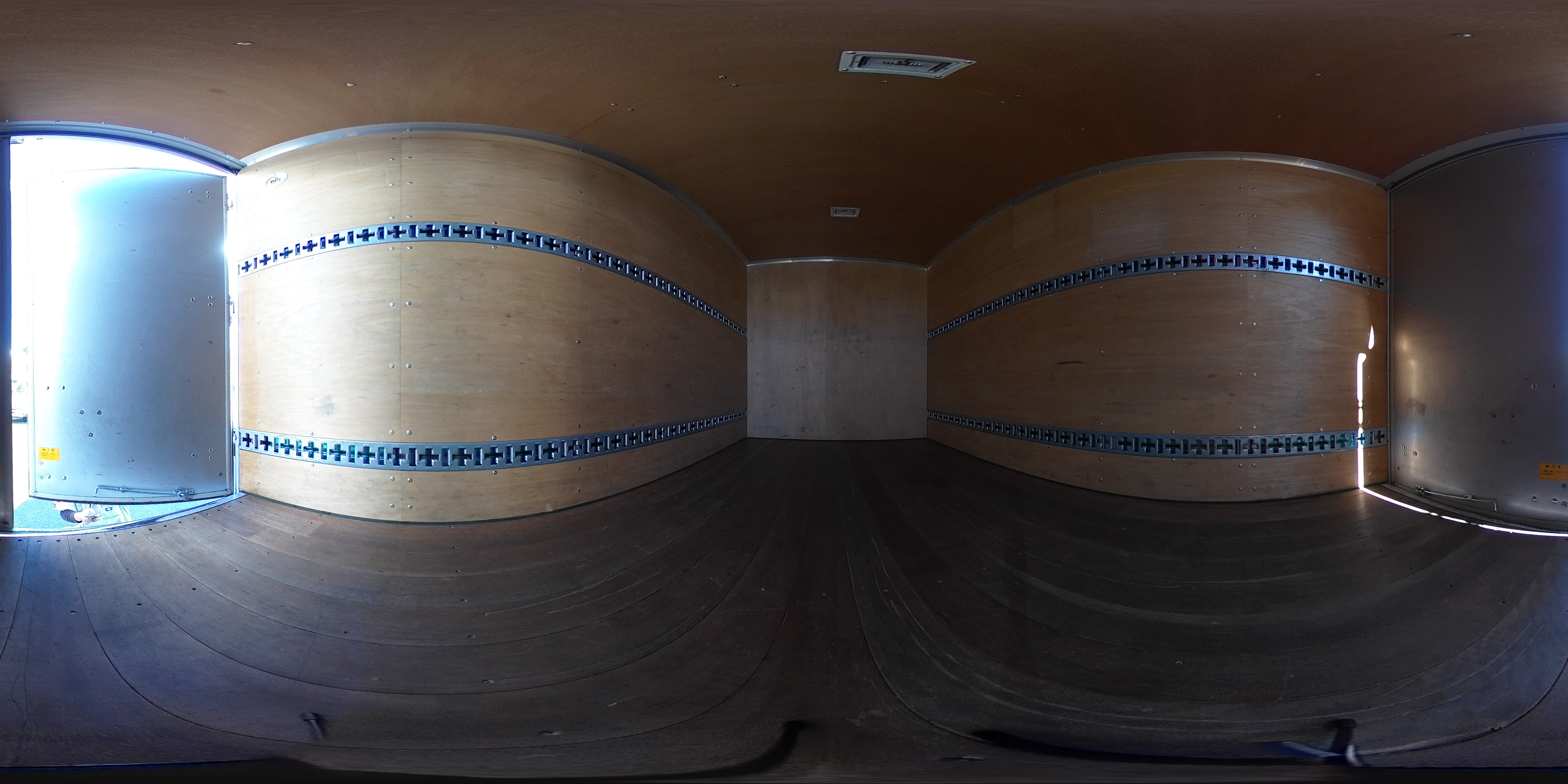 キャンター　１０尺　アルミバン　積載２０００ｋｇ　ラッシング２段　バックカメラ　ＥＴＣ　左電格ミラー　フォグランプ　９０度ストッパー　全高２．８ｍ以下　衝突軽減ブレーキ　車線逸脱警報　パブコ製　５速ＭＴ！　車検「Ｒ８年２月まで！」2