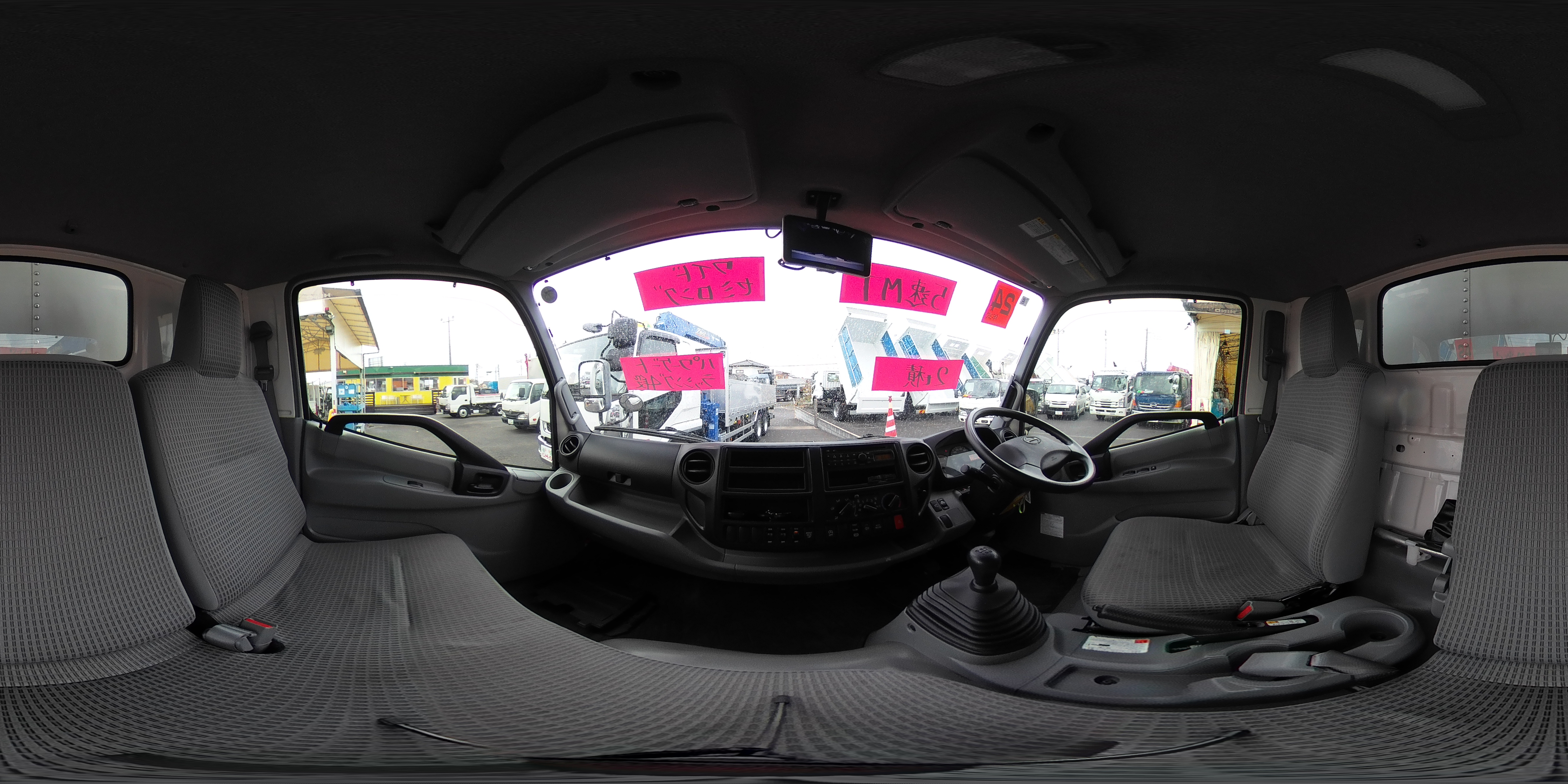 デュトロ　「ワイド　セミロング」　パネルバン　積載２０００ｋｇ　サイドドア　跳ね上げ式パワーゲート　ラッシング４段　導風板　箱内前方上部スペース付き　バックカメラ　ＥＴＣ　フォグランプ　日本フルハーフ製　５速ＭＴ！希少車！！1