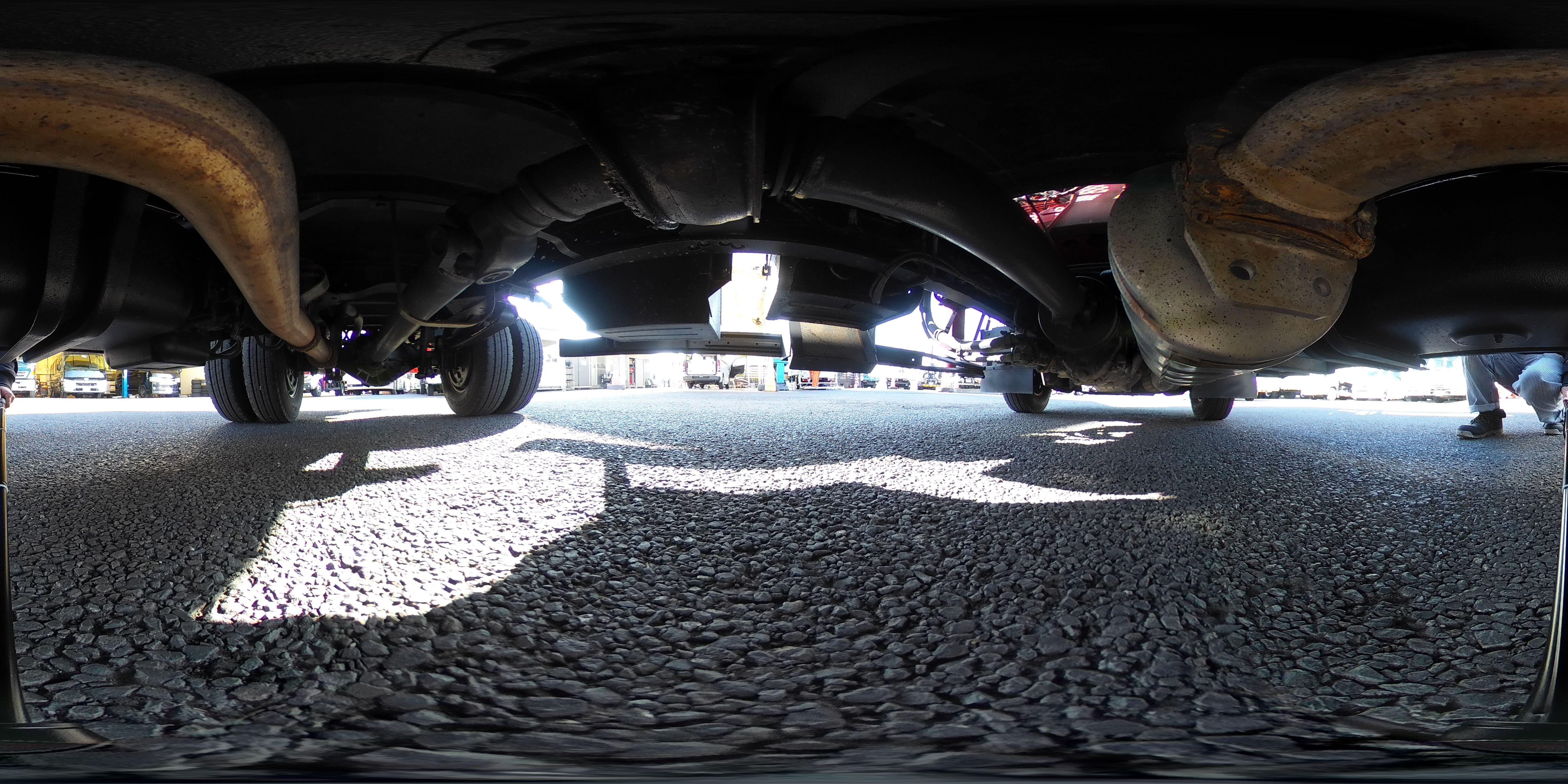 エルフ　「標準幅　ロング」　４段クレーン　積載２０００ｋｇ　古河ユニック製　ラジコン　フックイン　２．９３ｔ吊　セイコーラック　床フック３対　鳥居上部金網張り　左電格ミラー　坂道発進補助　ＥＴＣ　フォグランプ　６速ＭＴ！0