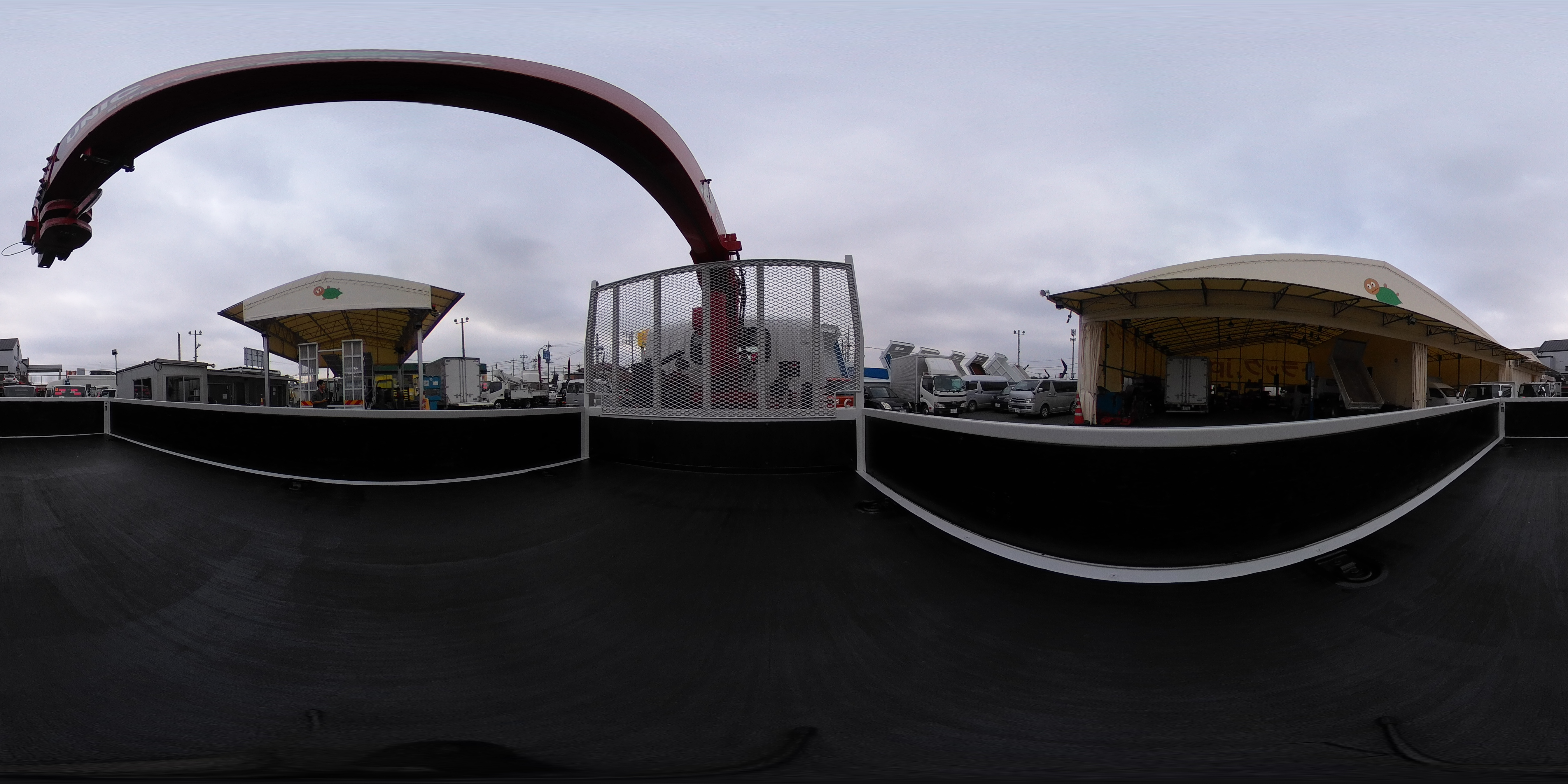 エルフ　「標準幅　ロング」　４段クレーン　積載２０００ｋｇ　古河ユニック製　ラジコン　フックイン　２．９３ｔ吊　セイコーラック　床フック３対　鳥居上部金網張り　左電格ミラー　坂道発進補助　ＥＴＣ　フォグランプ　６速ＭＴ！2