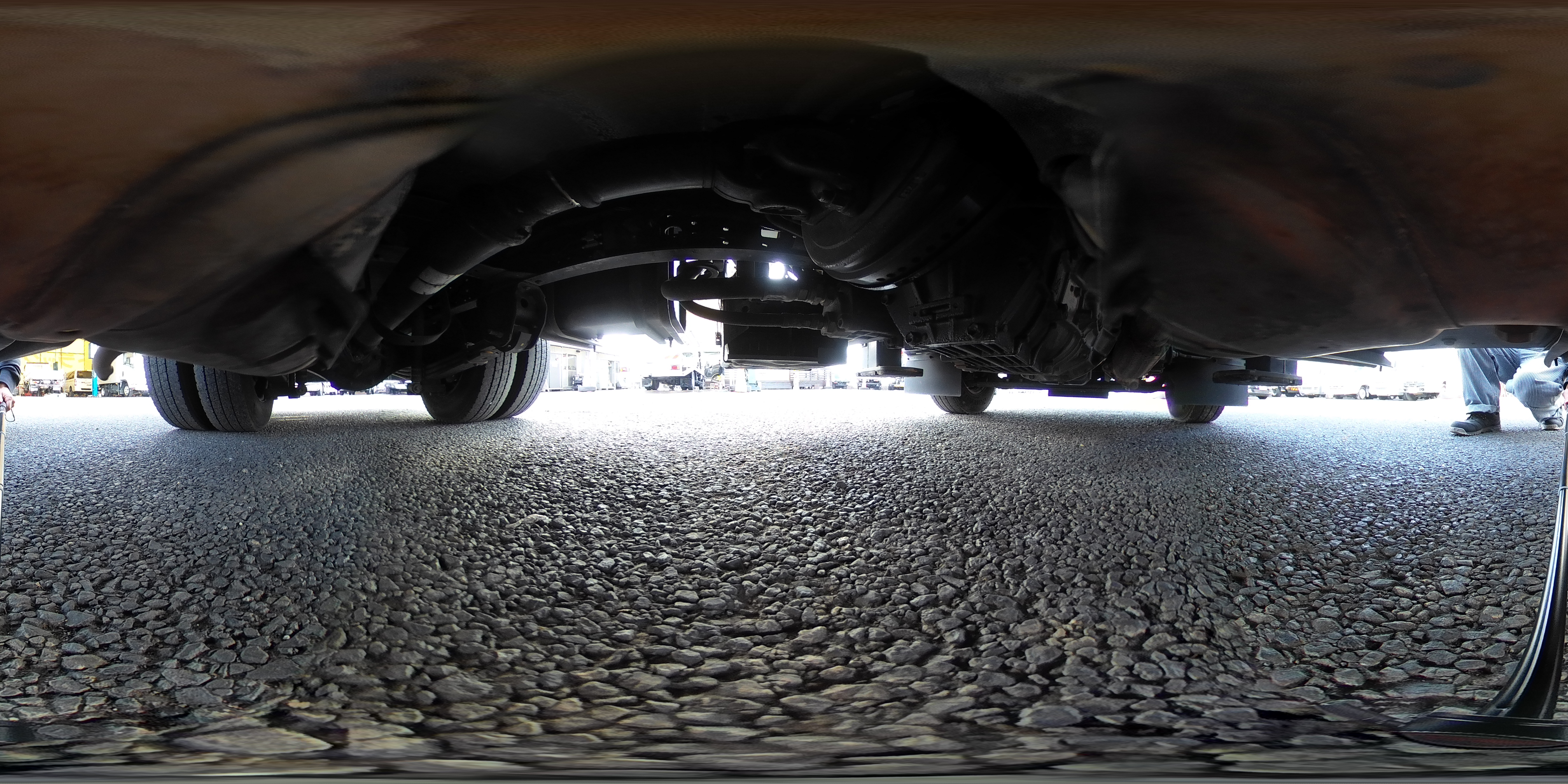 デュトロ　高所作業車　アイチ製（ＳＨ１１Ａ）　最大地上高１１ｍ　ＦＲＰバケット　バケット積載荷重２００ｋｇ　積載３００ｋｇ　工具入れ　ジョイスティックタイプ　アワーメーター：４５９０ｈ　ブーム自動格納　ジャッキ自動張出　左電格ミラー　坂道発進補助　電動パーキングブレーキ　電気工事仕様！５速ＭＴ！0